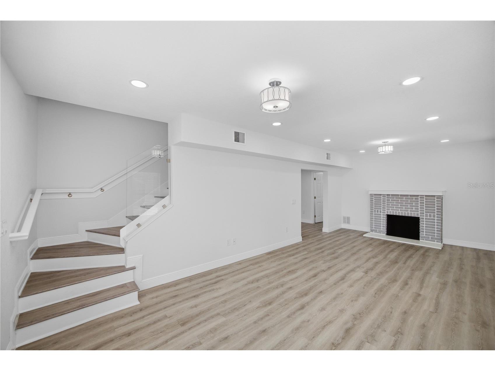 1315 22nd Avenue S Saint Petersburg FL 33705 TB8507777 image10