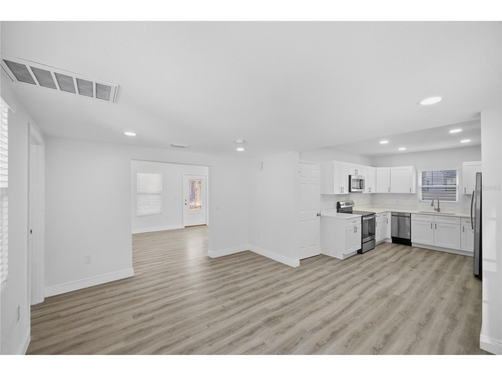 1315 22nd Avenue S Saint Petersburg FL 33705 TB8507777 image11