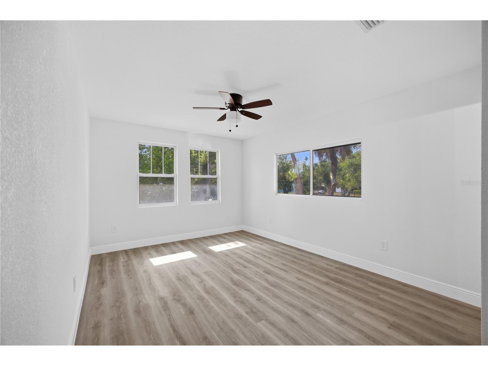 1315 22nd Avenue S Saint Petersburg FL 33705 TB8507777 image21