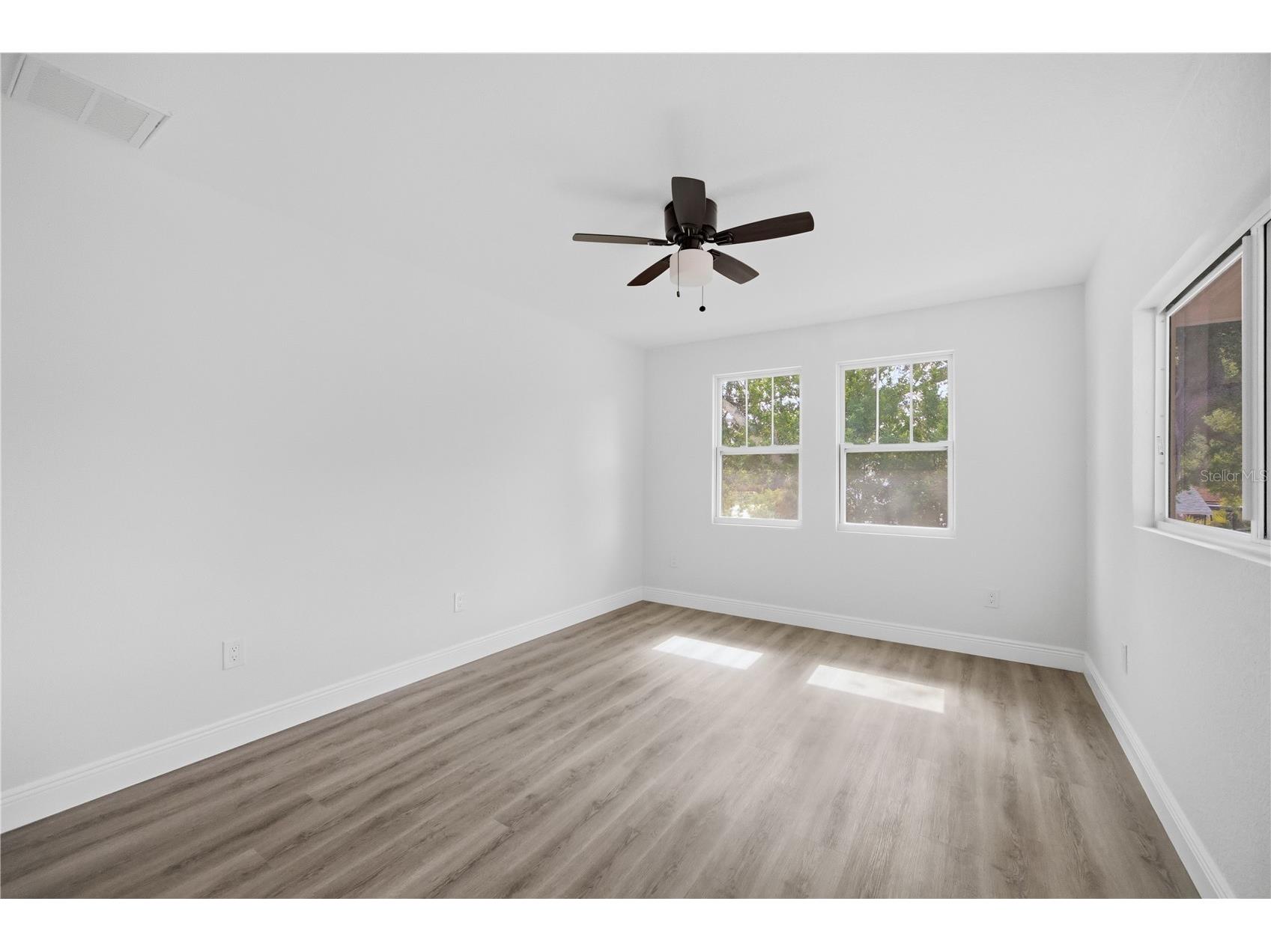 1315 22nd Avenue S Saint Petersburg FL 33705 TB8507777 image23