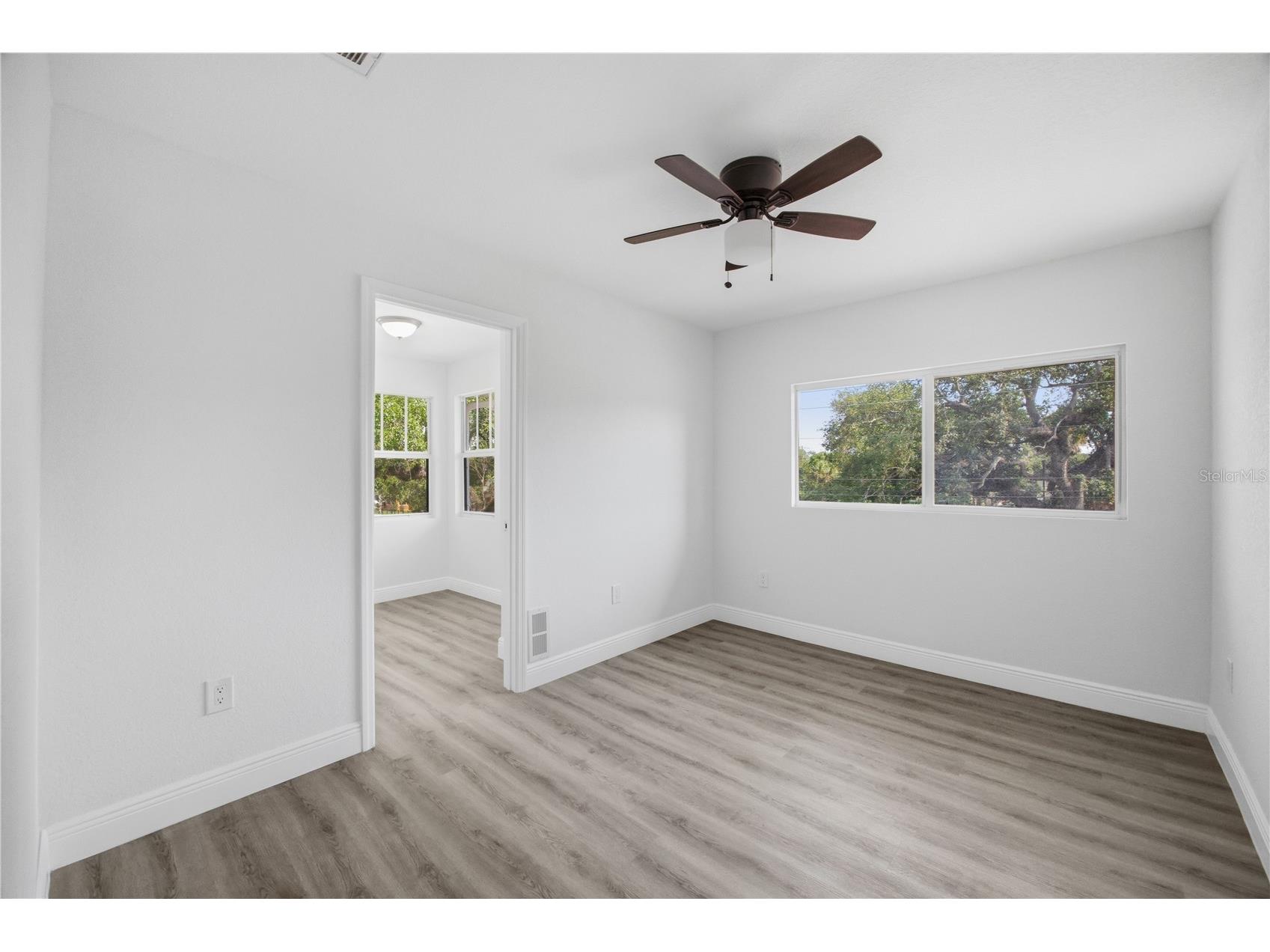 1315 22nd Avenue S Saint Petersburg FL 33705 TB8507777 image28