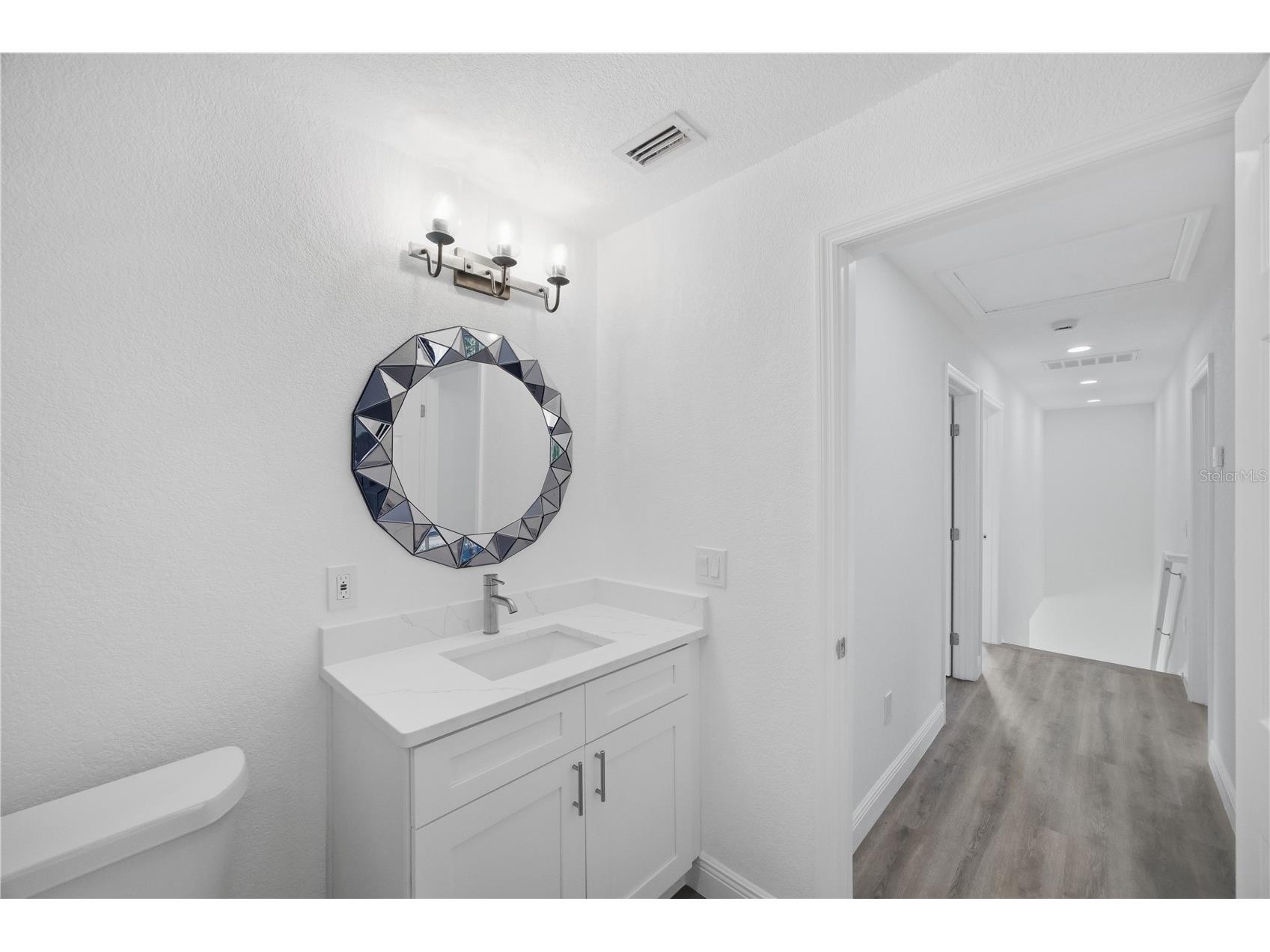 1315 22nd Avenue S Saint Petersburg FL 33705 TB8507777 image32