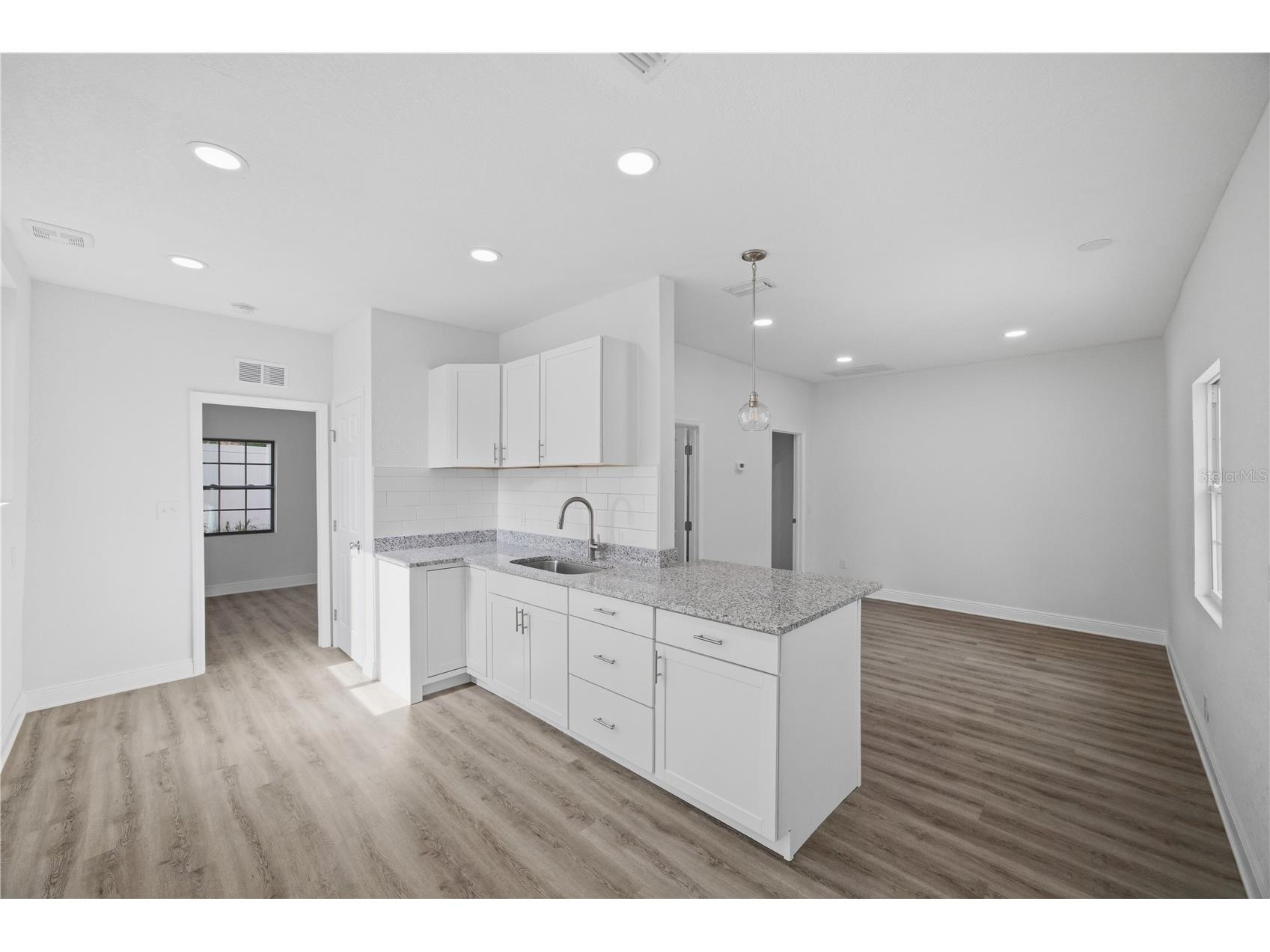 1315 22nd Avenue S Saint Petersburg FL 33705 TB8507777 image35