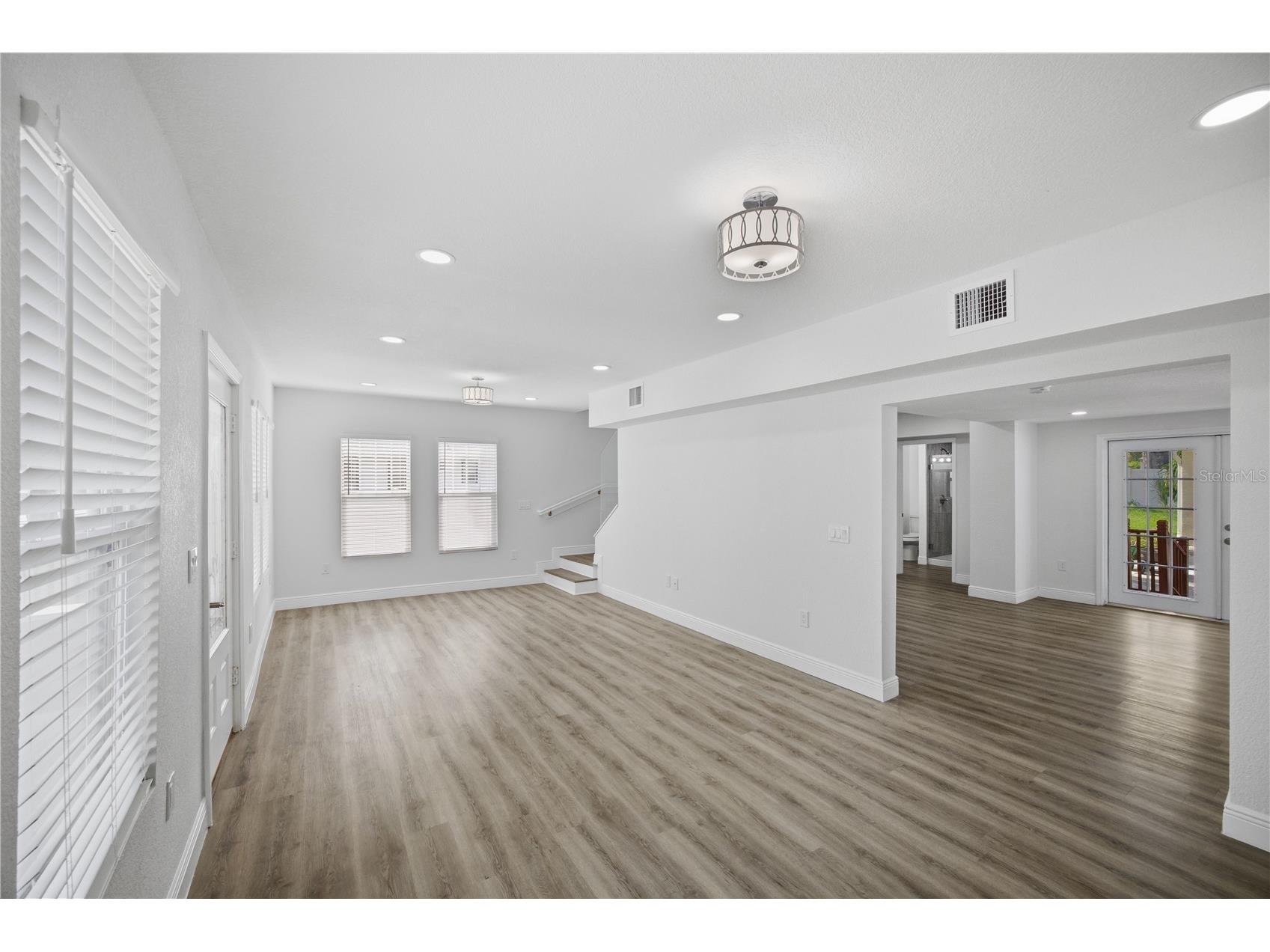 1315 22nd Avenue S Saint Petersburg FL 33705 TB8507777 image6
