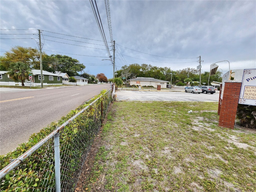 1315 9th Avenue N Saint Petersburg FL 33705 U8233848 image59