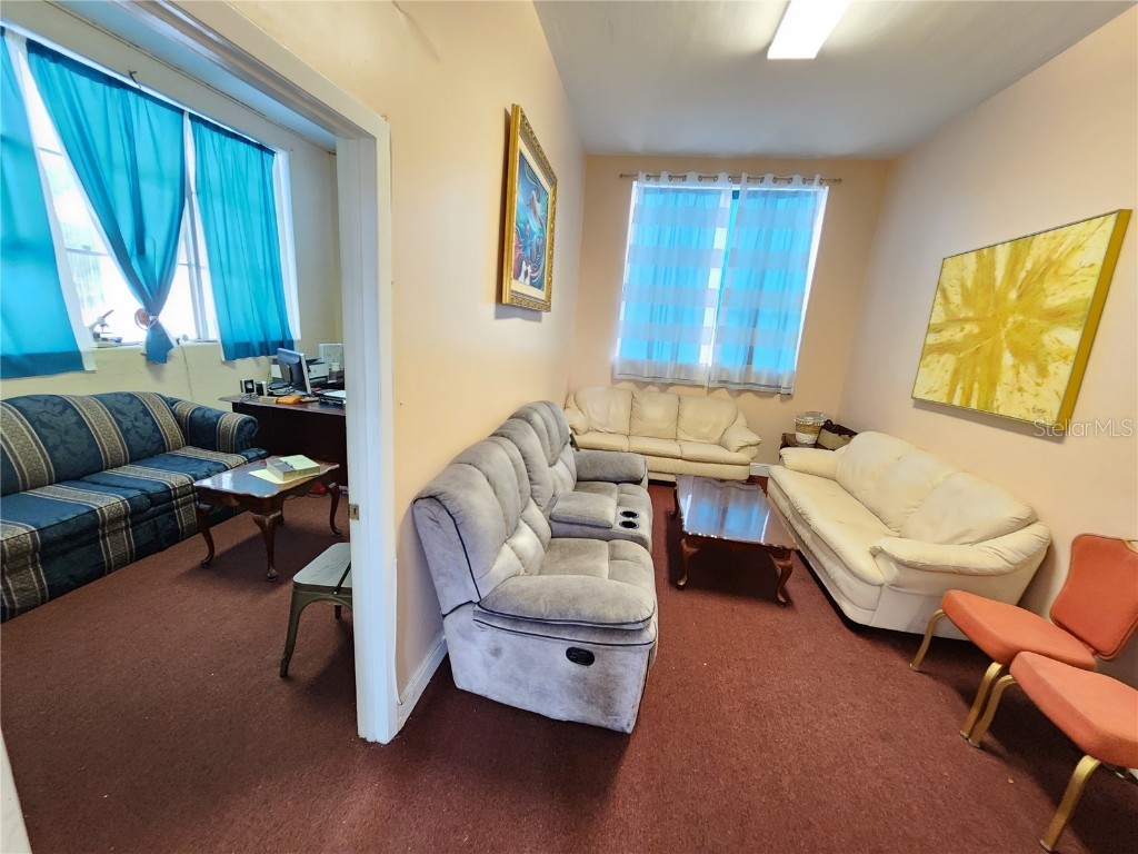 1315 9th Avenue N Saint Petersburg FL 33705 U8233848 image66