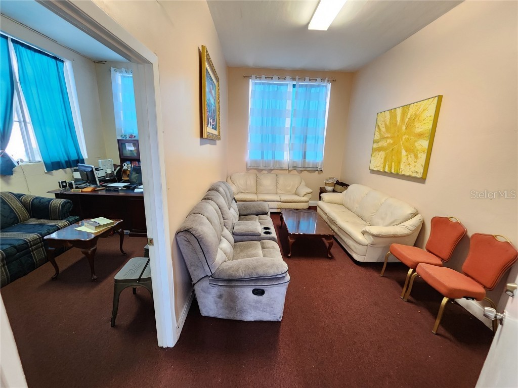 1315 9th Avenue N Saint Petersburg FL 33705 U8233848 image68