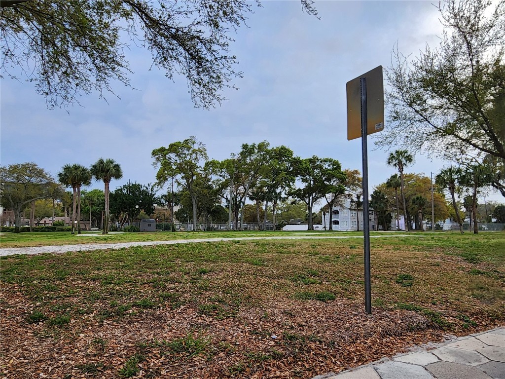 1315 9th Avenue N Saint Petersburg FL 33705 U8233848 image78