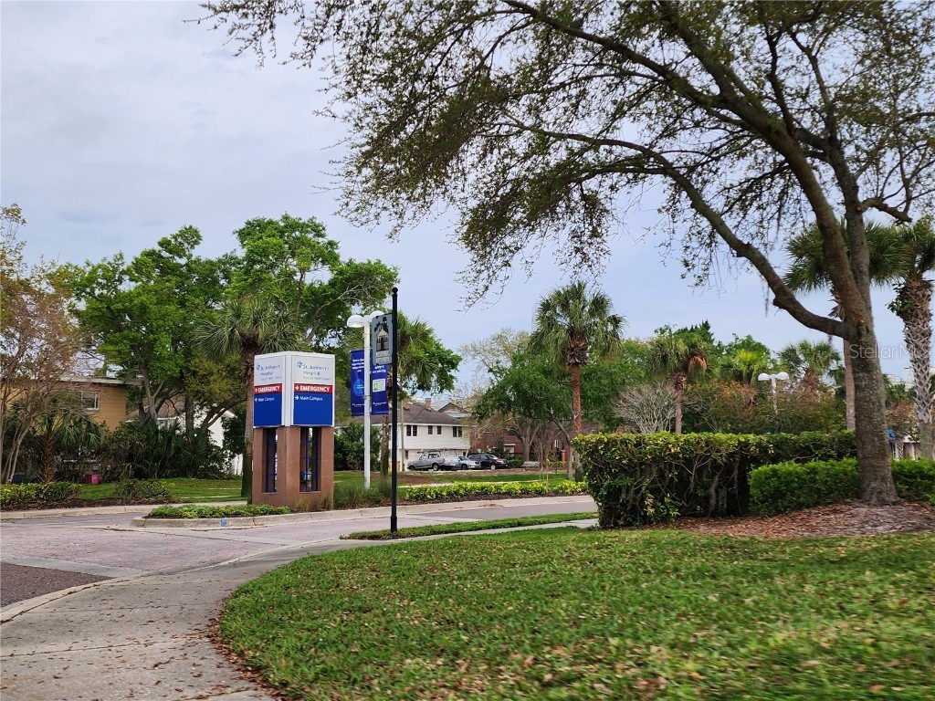 1315 9th Avenue N Saint Petersburg FL 33705 U8233848 image79