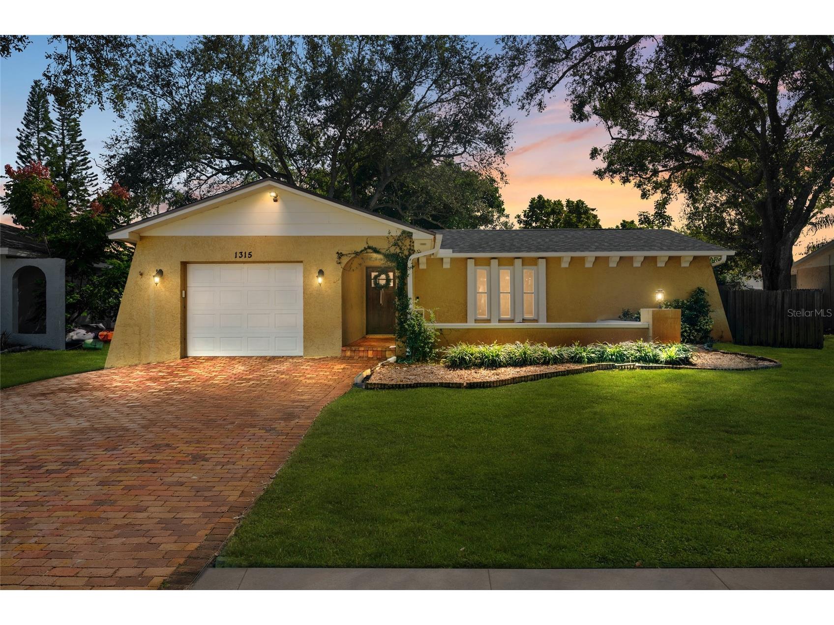 1315 Castleworks Lane Tarpon Springs FL 34689 TB8445523 image1