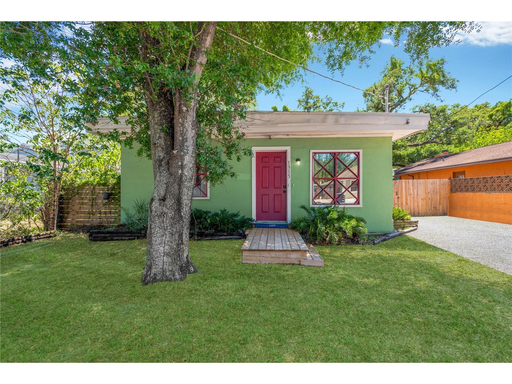 1315 E Osborne Avenue Tampa FL 33603 TB8498547 image1