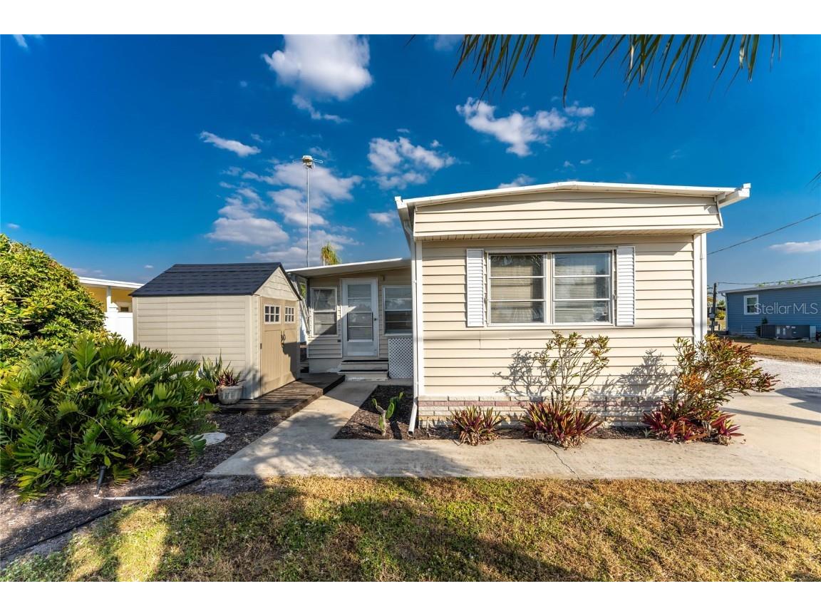 1315 Flamingo Drive Englewood FL 34224 - REDFISH CANAL D6144779 image2