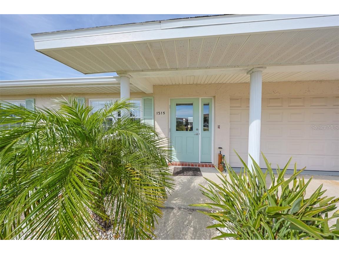 1315 Lambdeth Court Sun City Center FL 33573 T3502658 image1