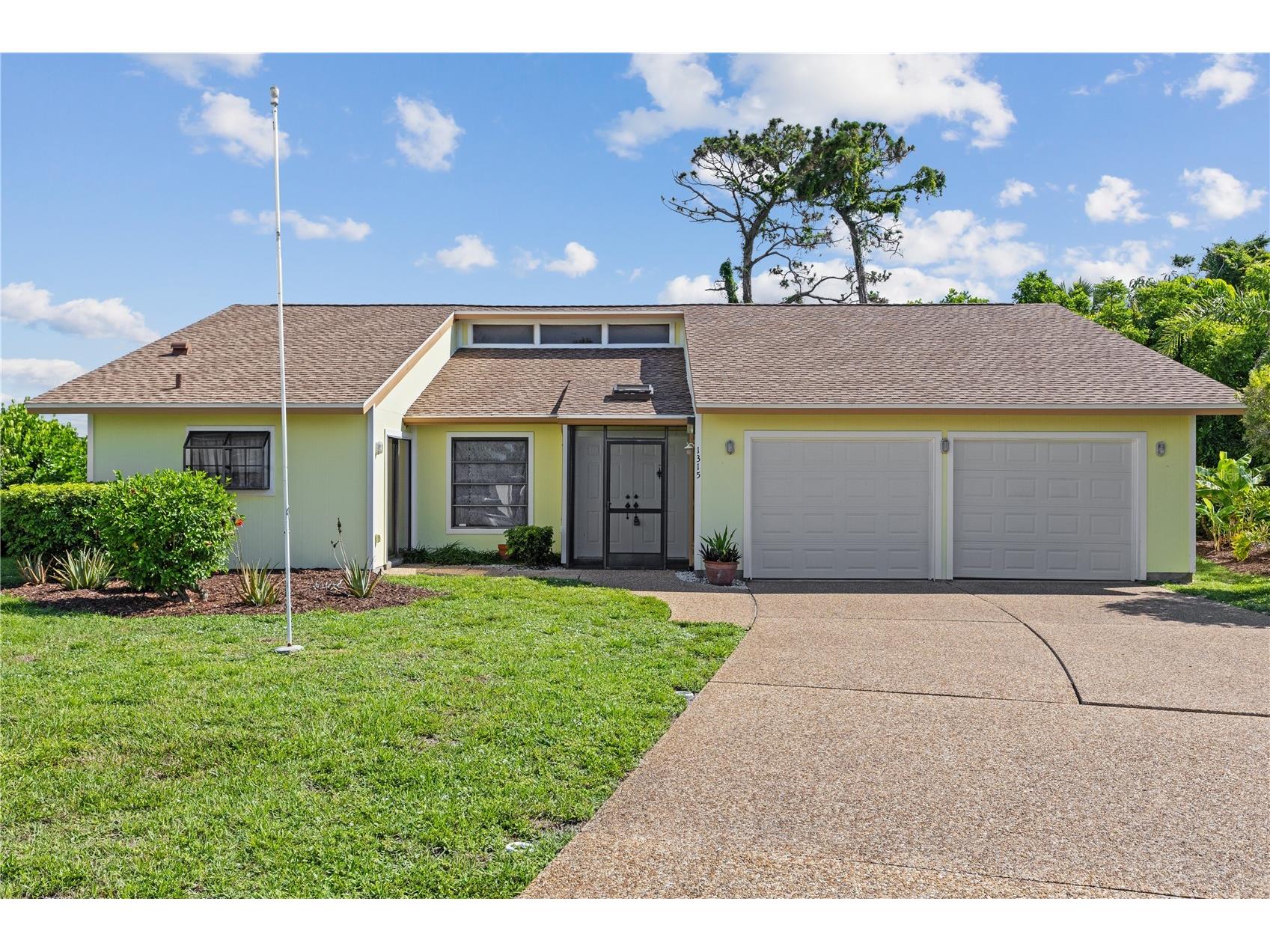 1315 Pine Needle Road Venice FL 34285 N6142351 image1