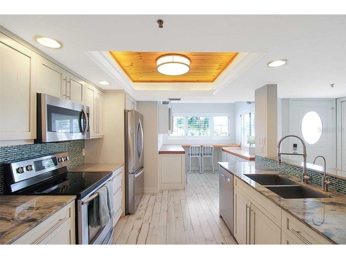 1315 Siesta Bayside Drive #1315B Sarasota FL 34242 A4628842 image13