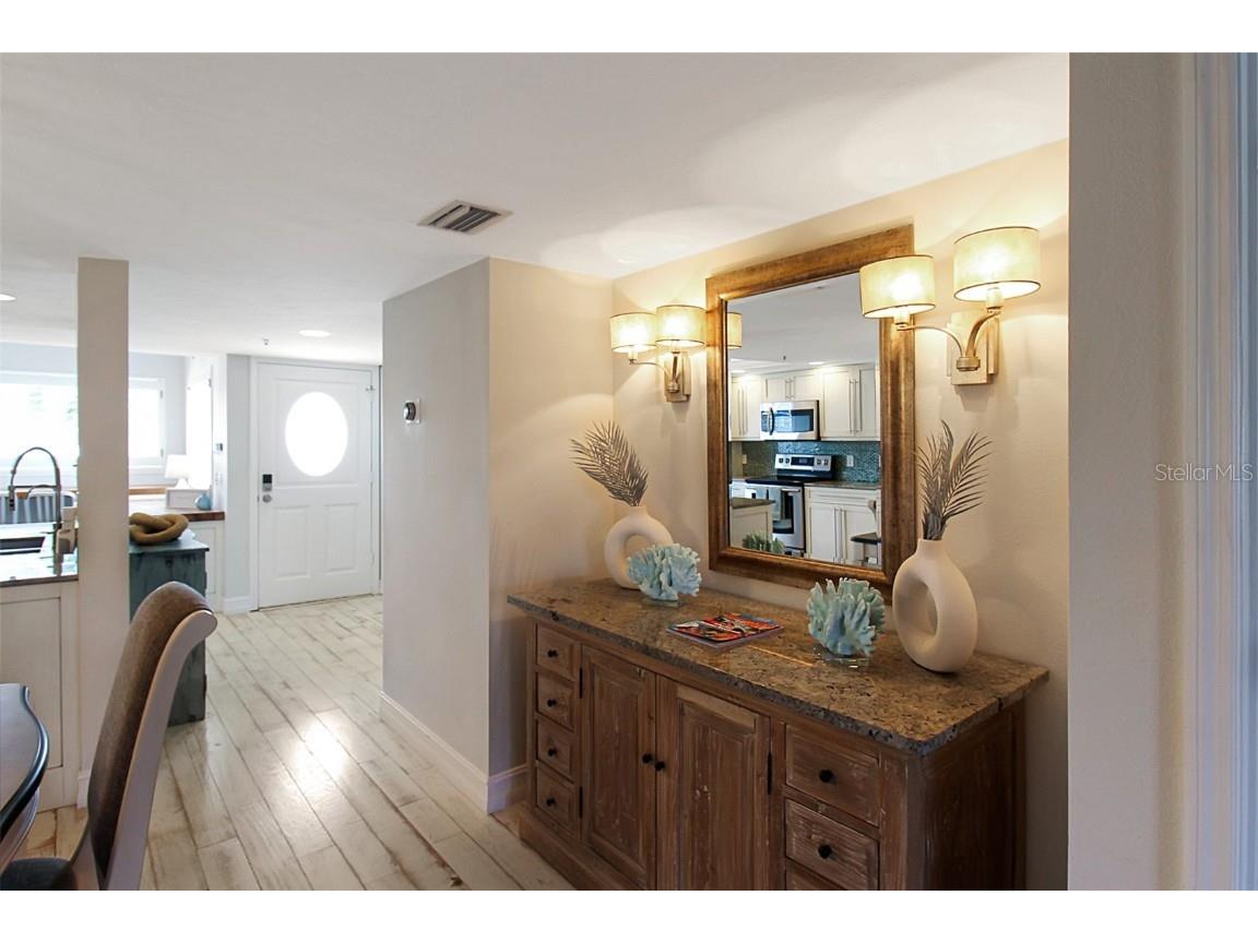 1315 Siesta Bayside Drive #1315B Sarasota FL 34242 A4628842 image16