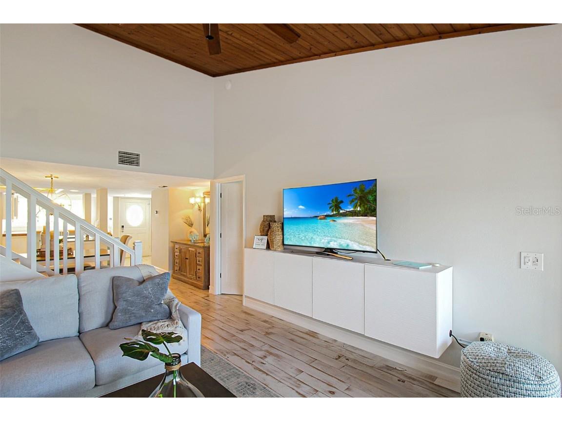 1315 Siesta Bayside Drive #1315B Sarasota FL 34242 A4628842 image20