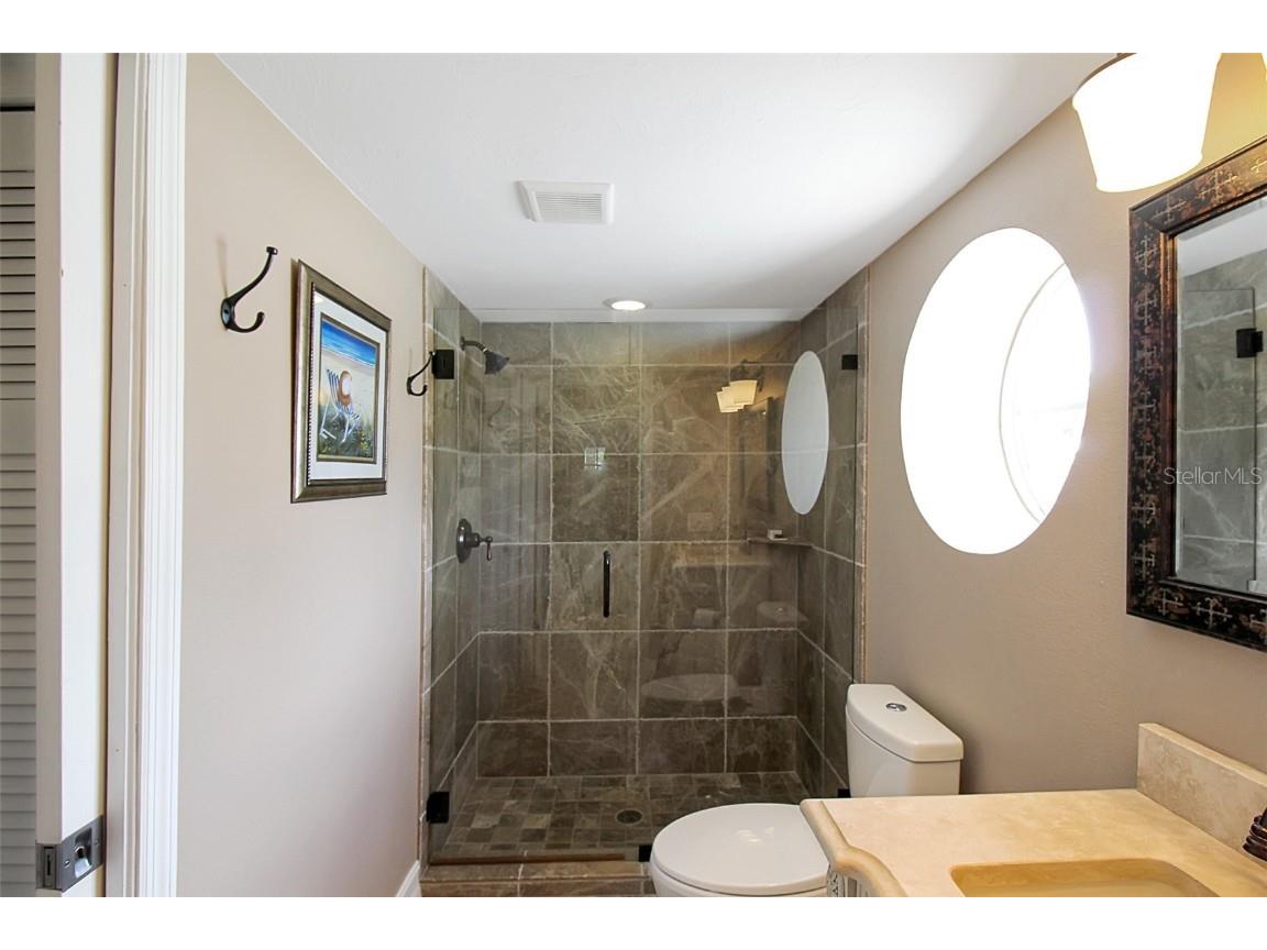 1315 Siesta Bayside Drive #1315B Sarasota FL 34242 A4628842 image36