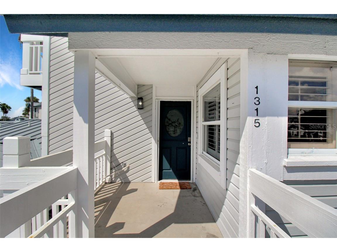 1315 Siesta Bayside Drive #1315B Sarasota FL 34242 A4628842 image4