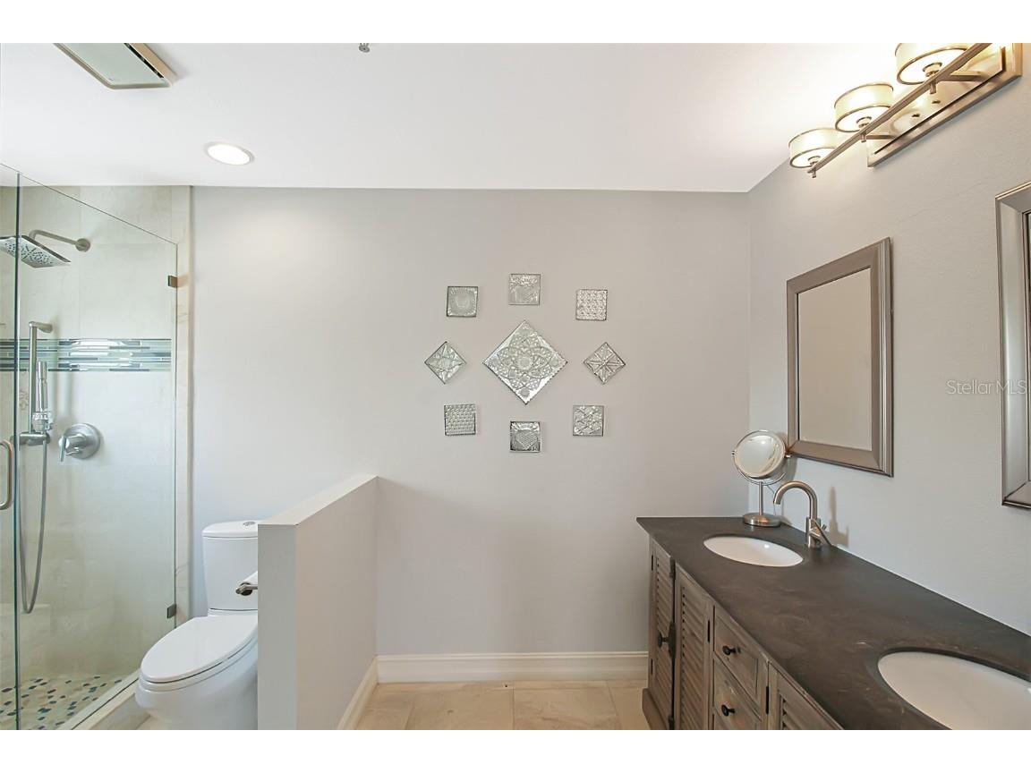 1315 Siesta Bayside Drive #1315B Sarasota FL 34242 A4628842 image44