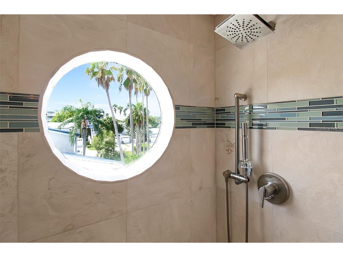 1315 Siesta Bayside Drive #1315B Sarasota FL 34242 A4628842 image47