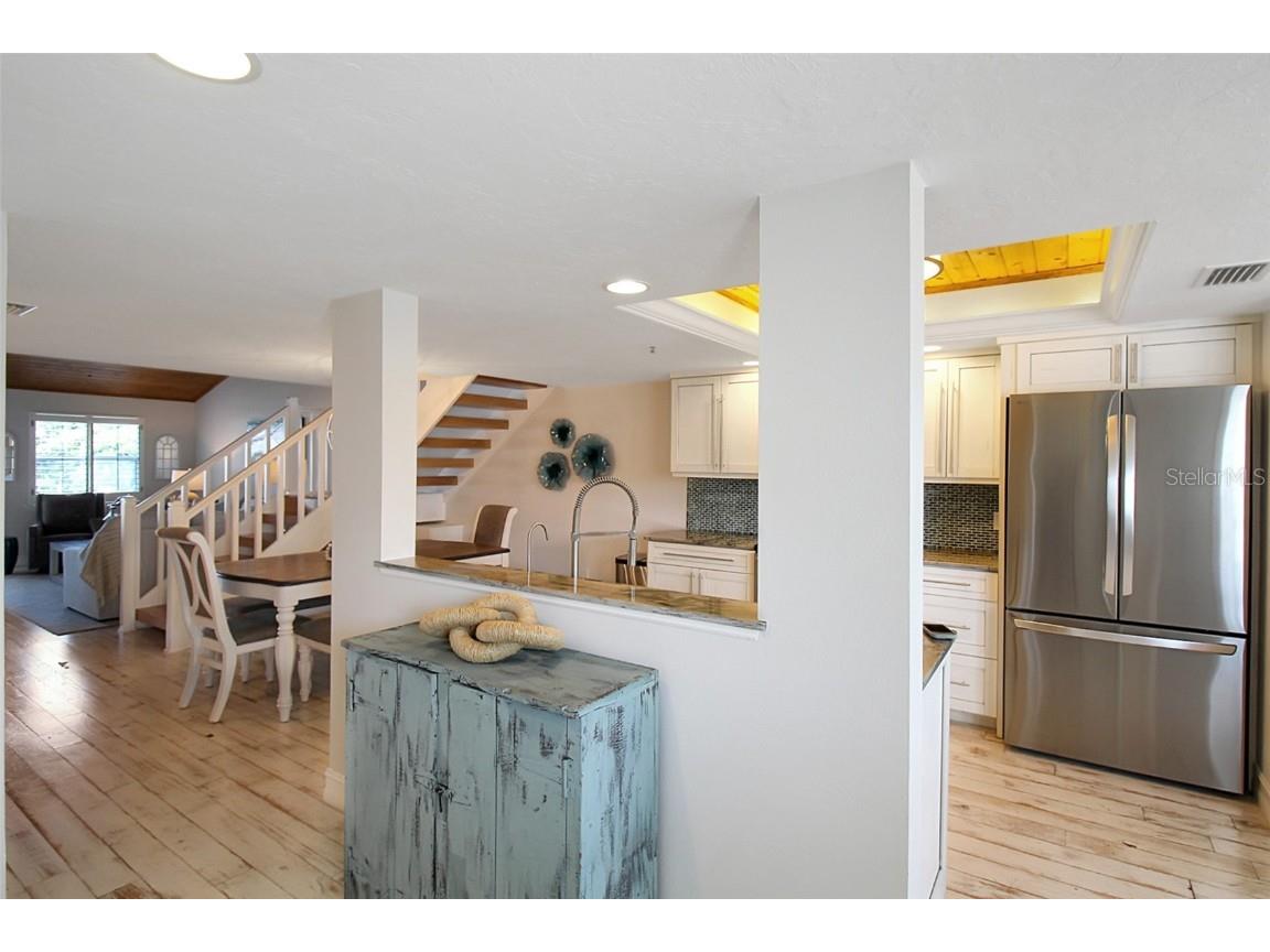 1315 Siesta Bayside Drive #1315B Sarasota FL 34242 A4628842 image6