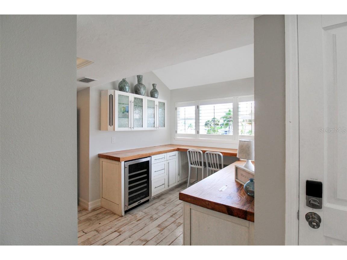 1315 Siesta Bayside Drive #1315B Sarasota FL 34242 A4628842 image8