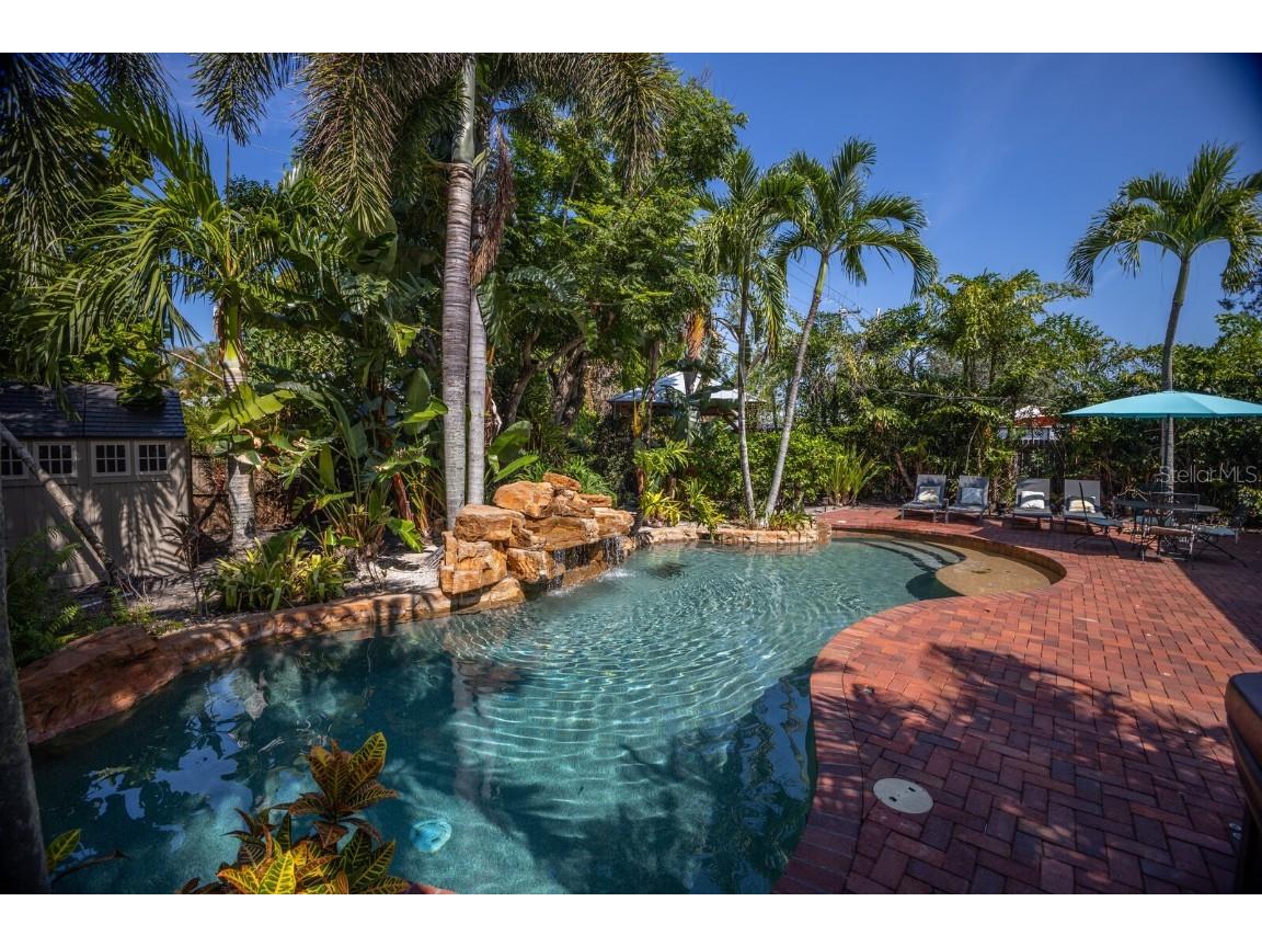 1316 32nd Street W Bradenton FL 34205 A4580860 image1