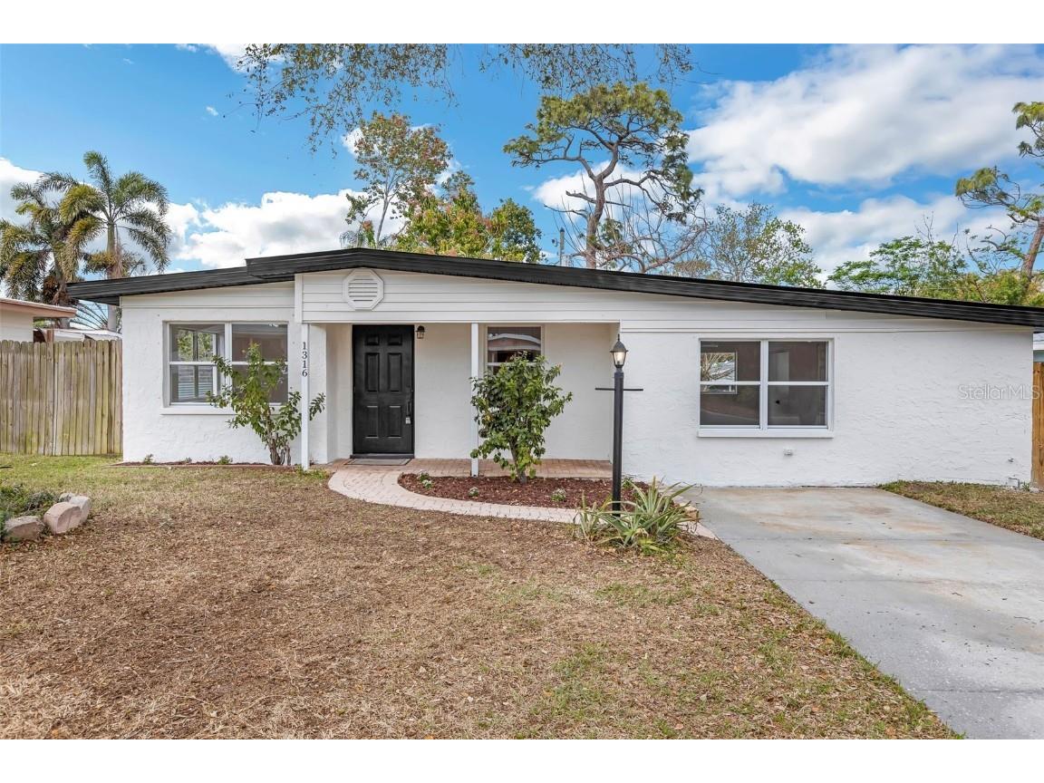 1316 Barry Street Clearwater FL 33756 TB8357913 image1