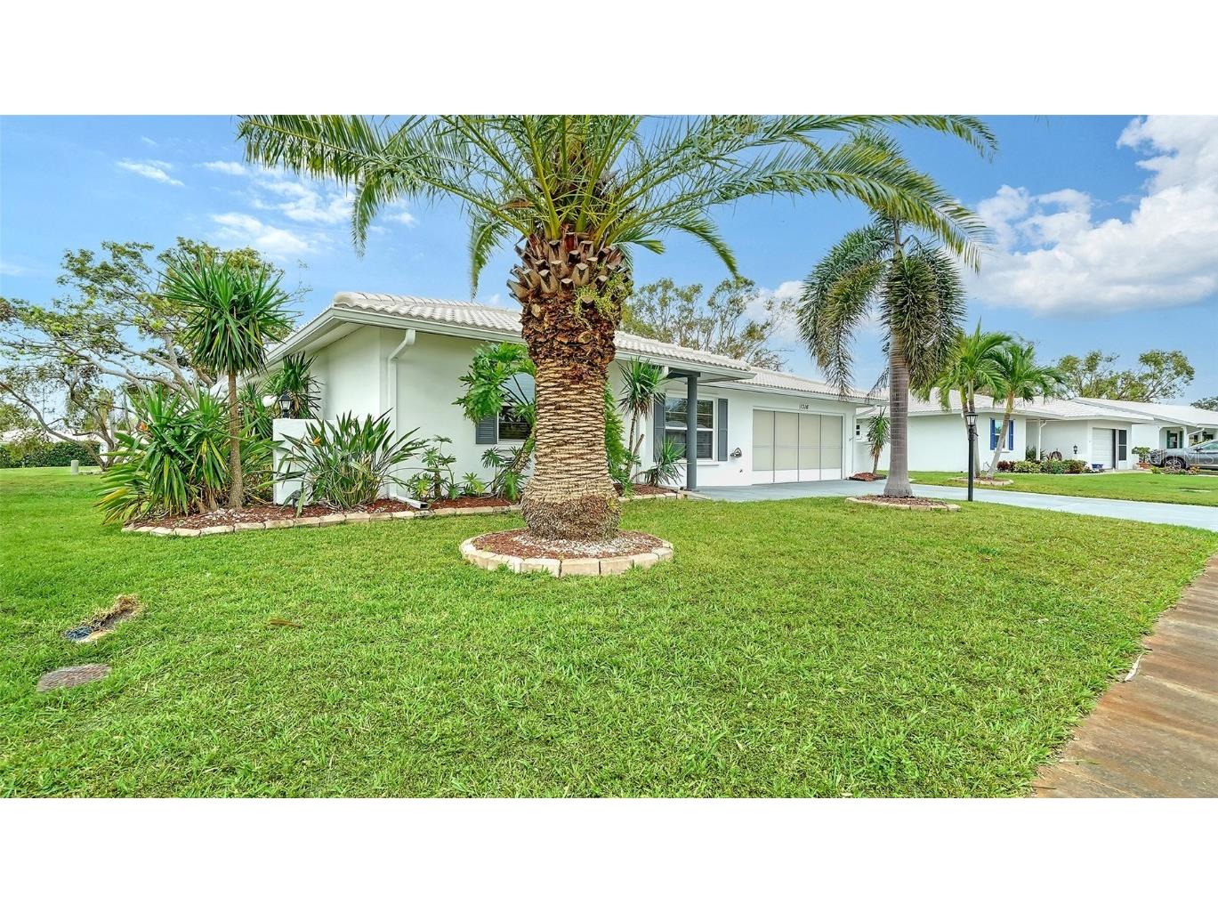 1316 Bottlebrush Drive Bradenton FL 34208 A4625885 image1