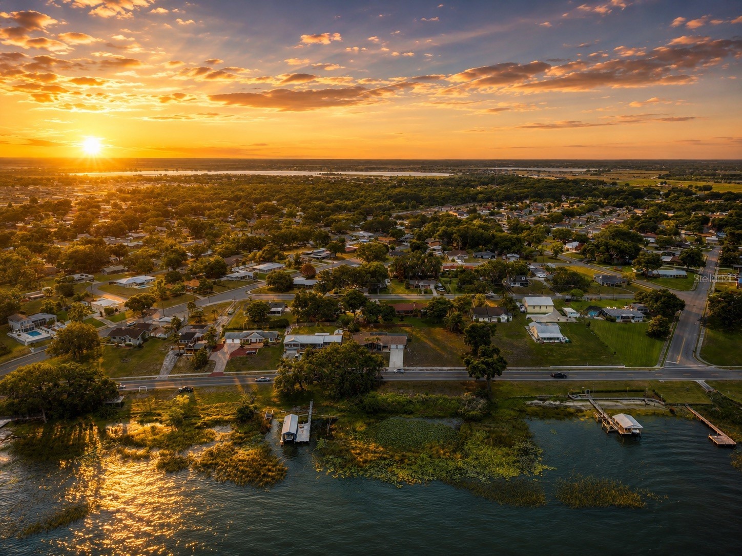 1316 Lake Ariana Boulevard Auburndale FL 33823 - LAKE ARIANA W7885605 image1