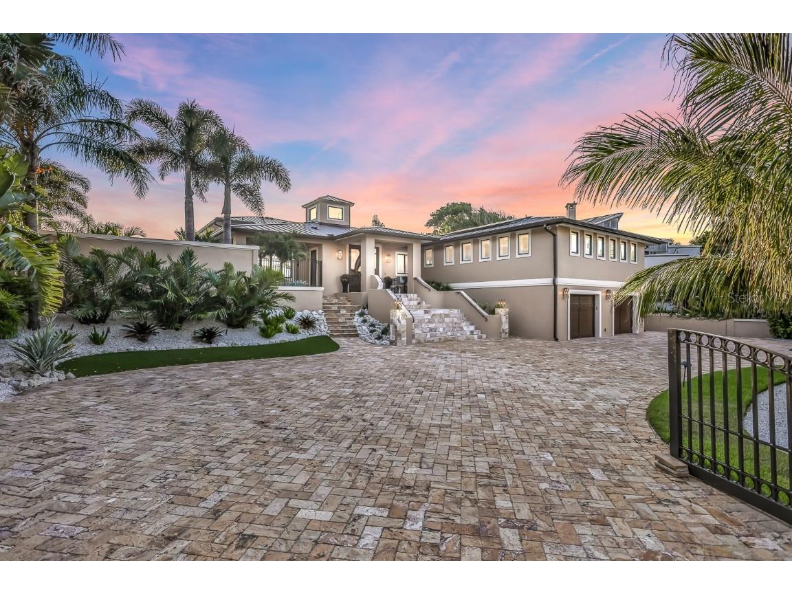 1316 N Peninsula Avenue New Smyrna Beach FL 32169 - INDIAN RIVER INTRACOASTAL O6142546 image1