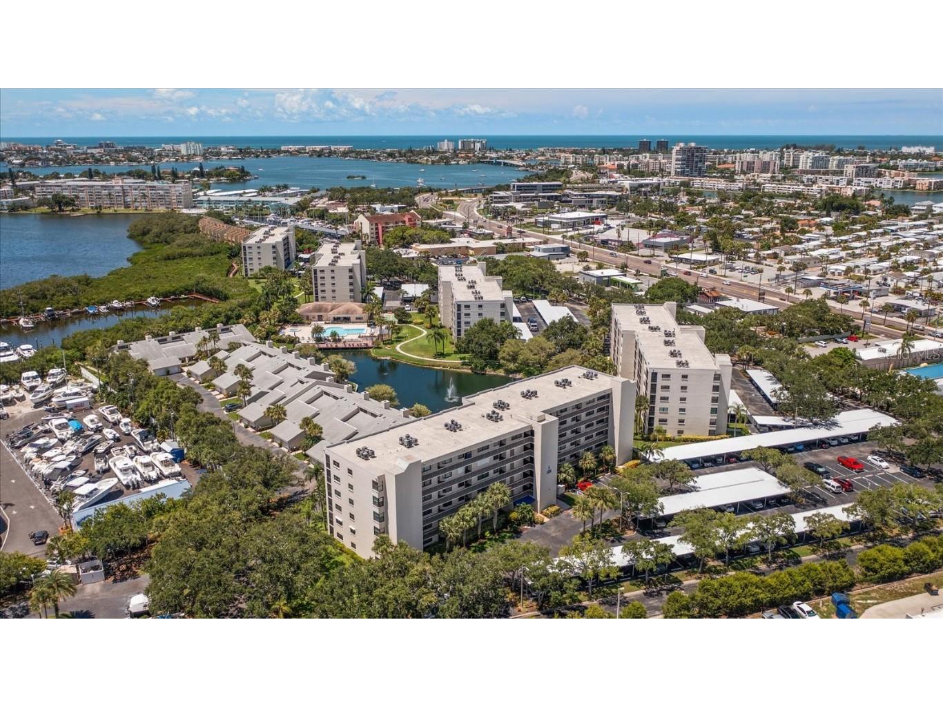 1316 Pasadena Avenue S #104 South Pasadena FL 33707 - INTRACOASTAL & BOCA CIEGA BAY TB8458294 image2