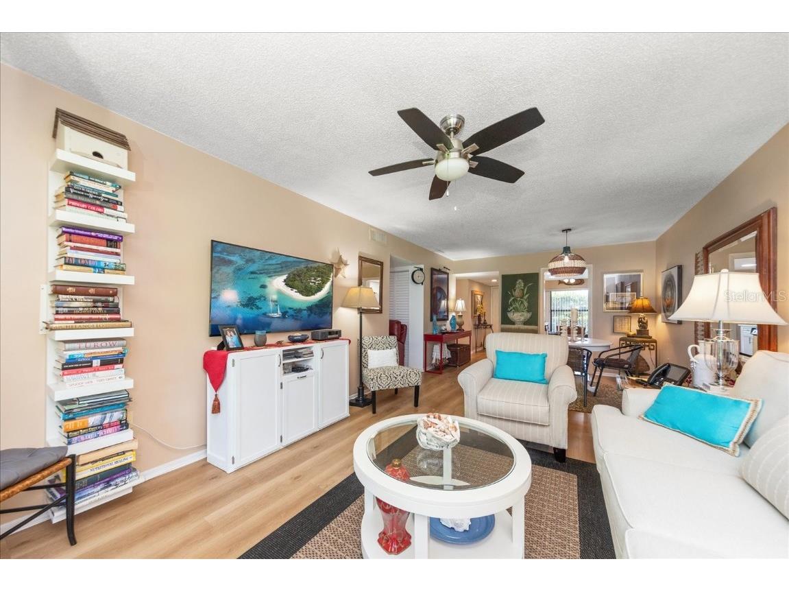 1316 Pasadena Avenue S #104 South Pasadena FL 33707 - INTRACOASTAL & BOCA CIEGA BAY TB8458294 image4