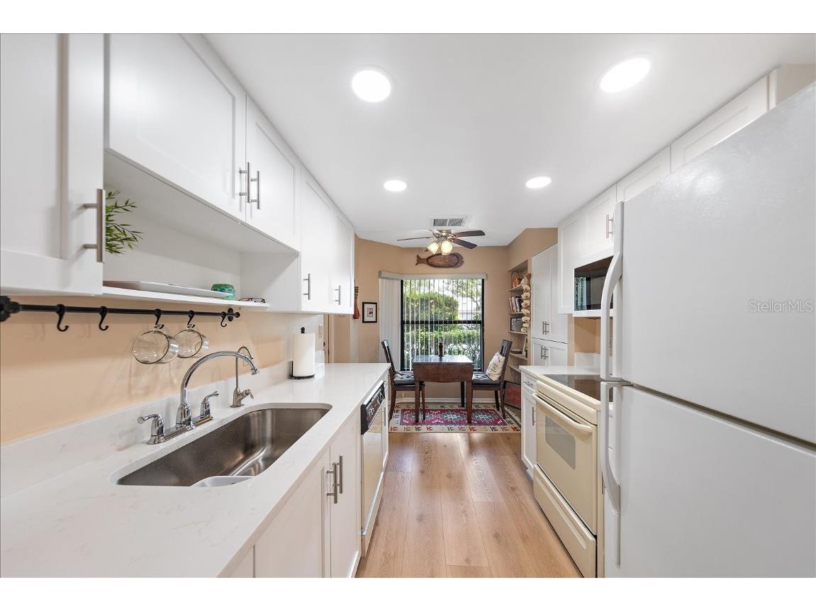 1316 Pasadena Avenue S #104 South Pasadena FL 33707 - INTRACOASTAL & BOCA CIEGA BAY TB8458294 image7