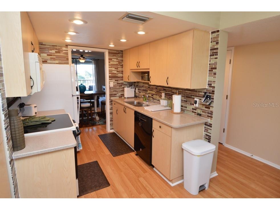 1316 Pasadena Avenue S #407 South Pasadena FL 33707 W7880128 image20