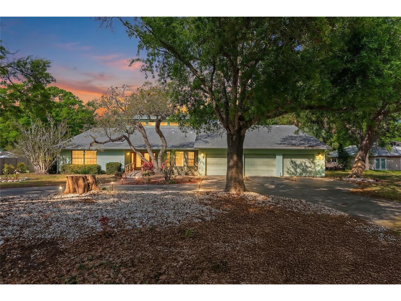 1316 Riverview Circle Bradenton FL 34209 A4686517 image1
