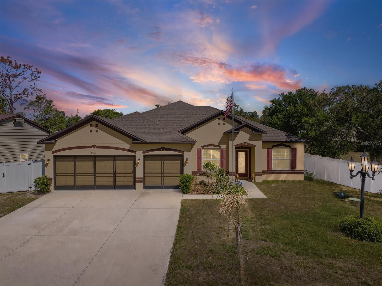 13169 Santee Street Spring Hill FL 34609 W7884931 image1