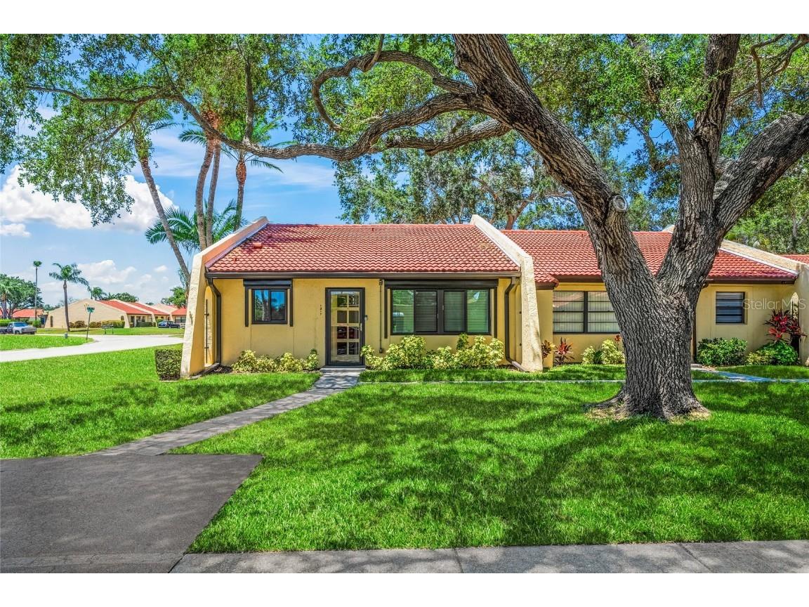1317 57th Street W Bradenton FL 34209 A4613222 image1