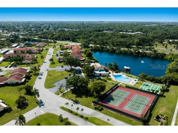 1317 57th Street W Bradenton FL 34209 - MEADOWCROFT A4695371 image1
