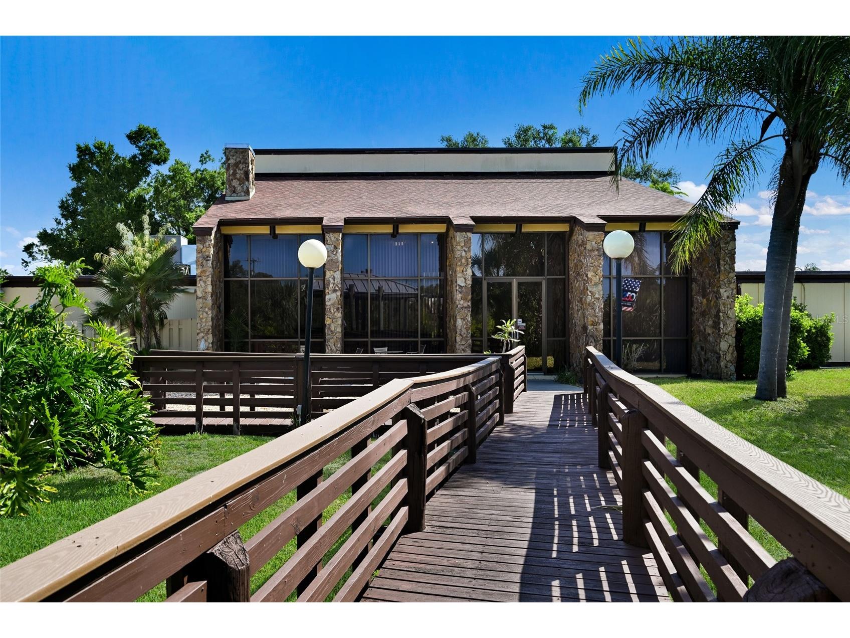 1317 57th Street W Bradenton FL 34209 - MEADOWCROFT A4695371 image8