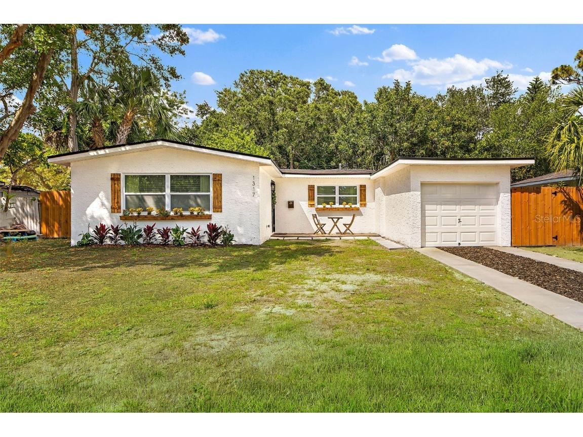 1317 Essex Drive N Saint Petersburg FL 33710 T3448936 image1
