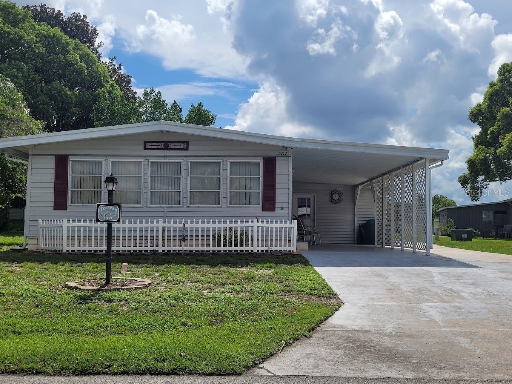 1317 Lester Drive The Villages FL 32159 OM656206 image1