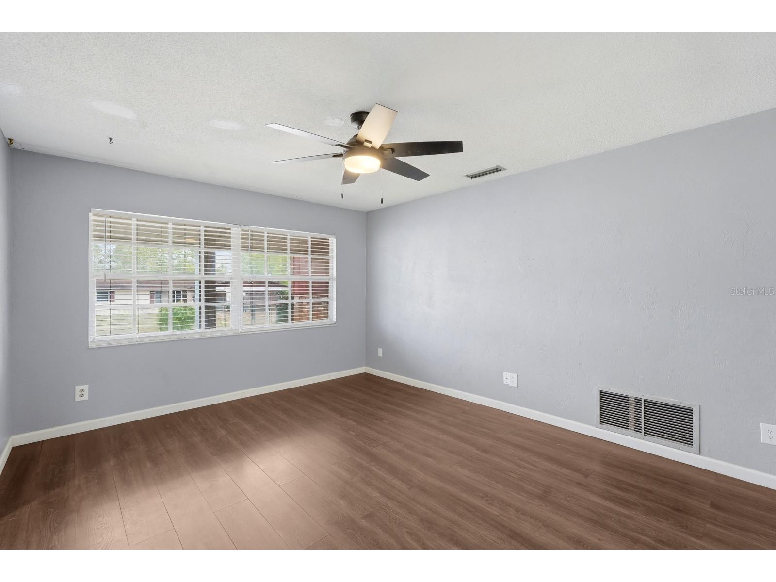 1317 N Shangri La Drive Daytona Beach FL 32119 V4947749 image6