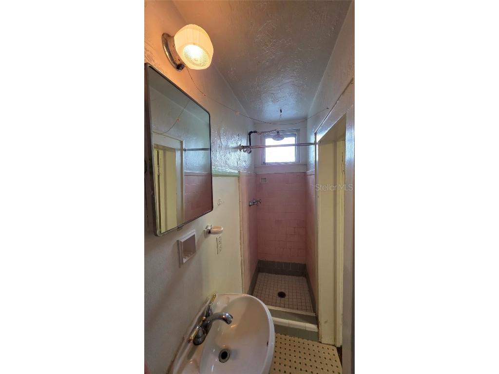 1317 NW 7th Avenue Gainesville FL 32603 GC533550 image9