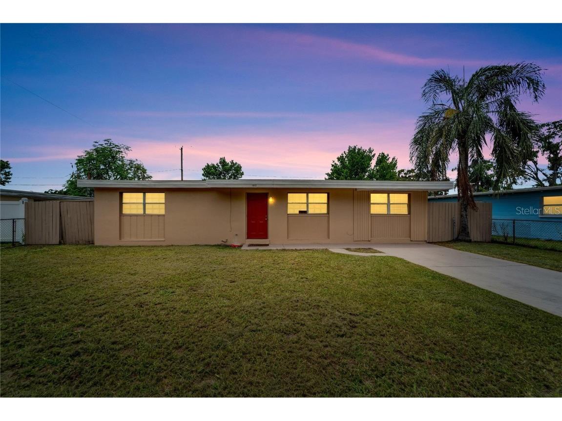 1317 Warrington Way Tampa FL 33619 T3546485 image1