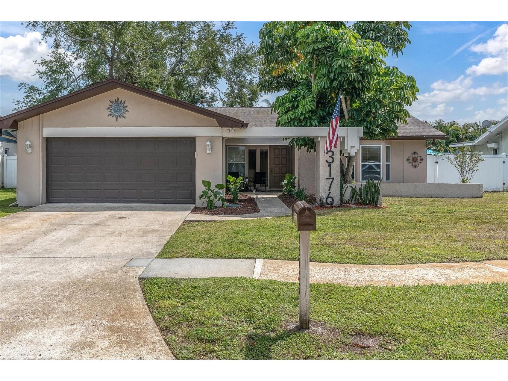 13176 Dorchester Drive Seminole FL 33776 TB8501774 image1