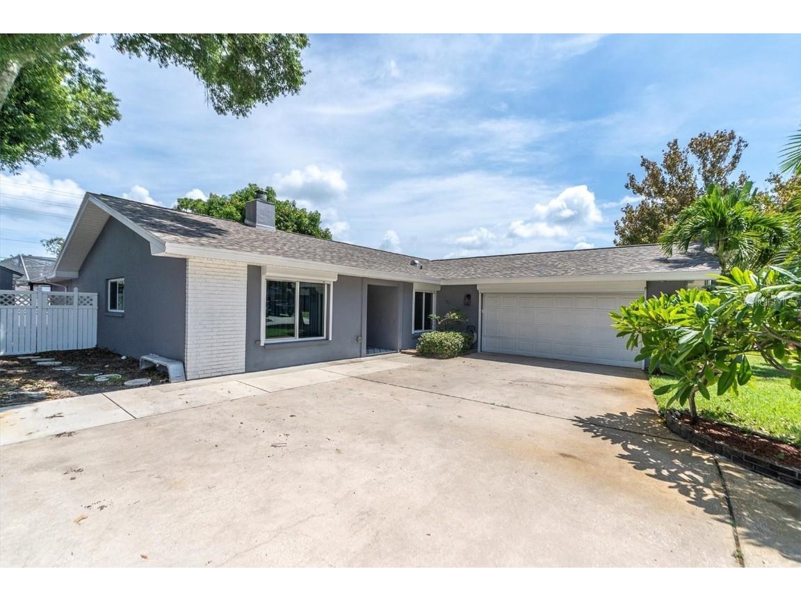13177 Dorchester Drive Seminole FL 33776 U8254990 image1