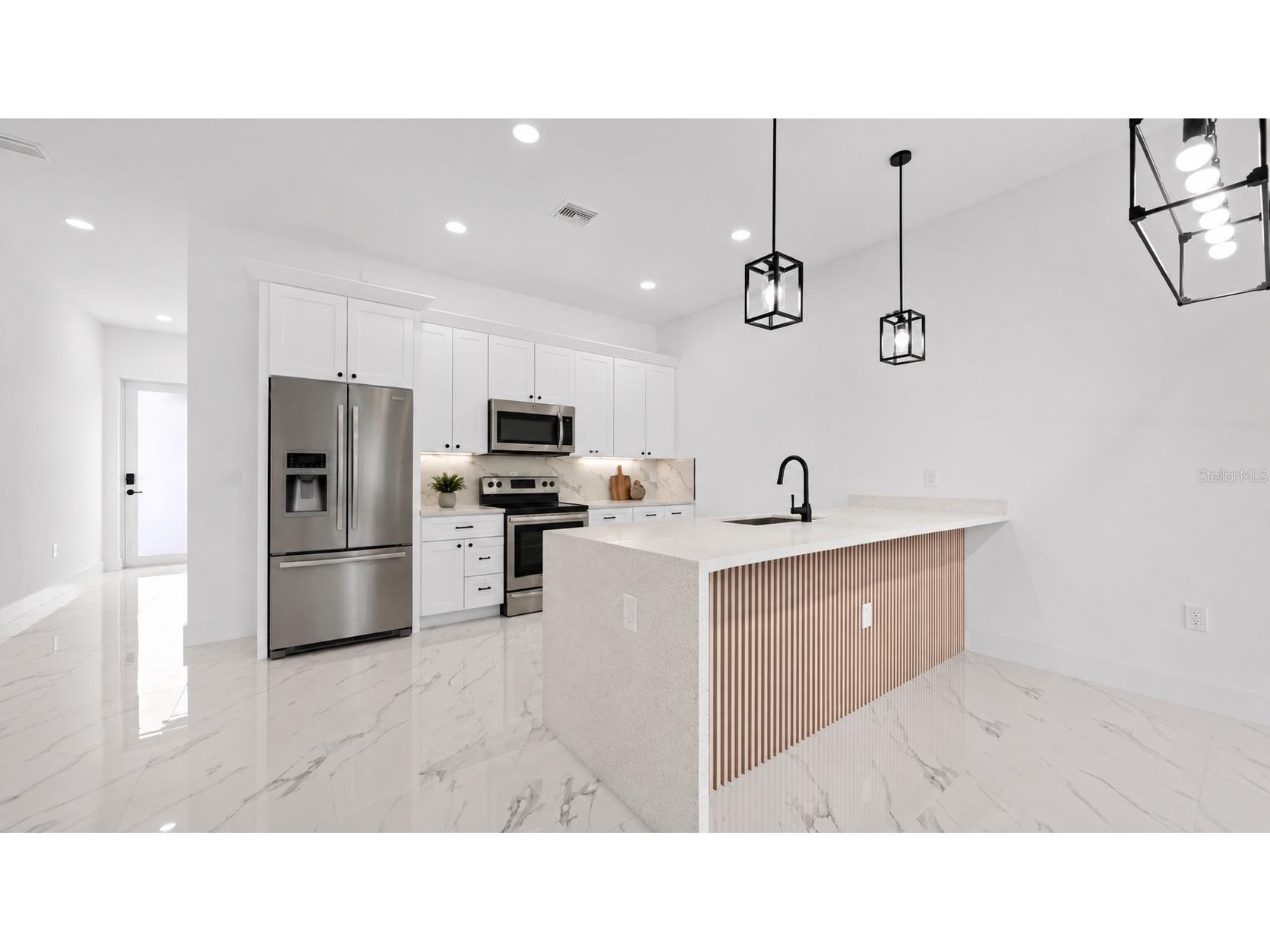1318/1320 NE 16th Terrace Cape Coral FL 33909 A4695865 image9