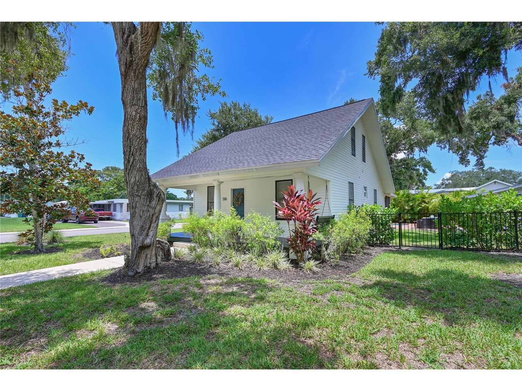 1318 6th Street W Palmetto FL 34221 A4699386 image1